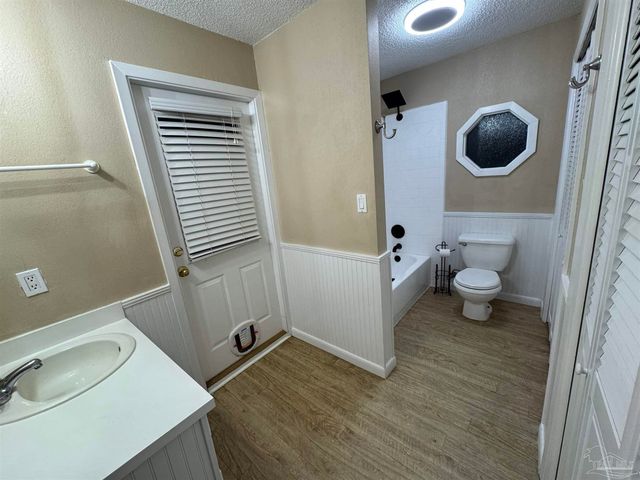 5926 Saufley Pine Rd, Pensacola, FL 32526