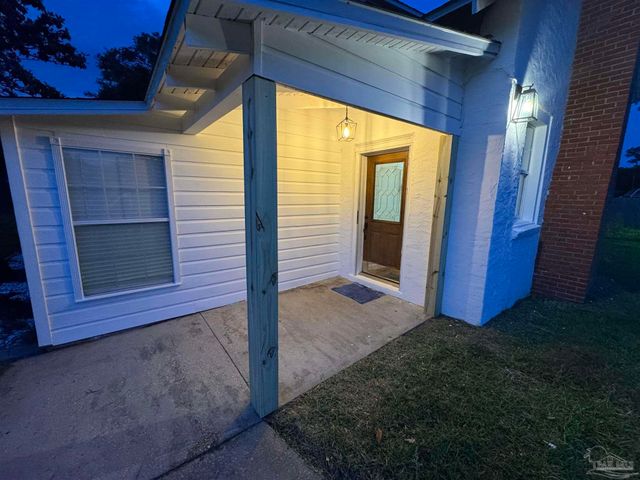 5926 Saufley Pine Rd, Pensacola, FL 32526