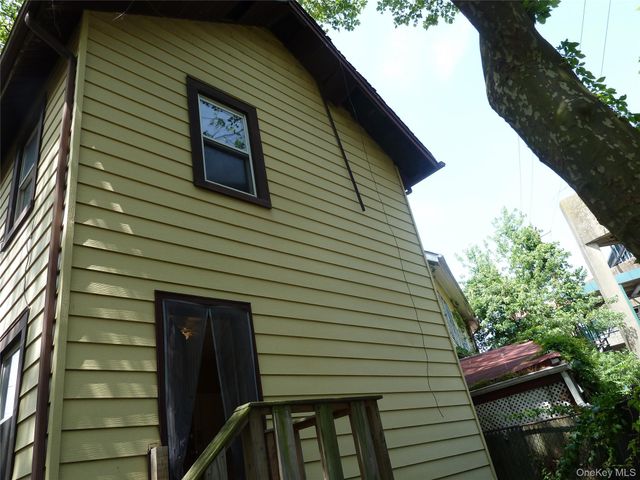 2515 Far Rockaway Boulevard, Far Rockaway, NY 11691