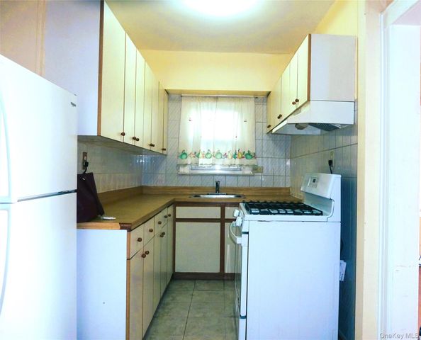 2515 Far Rockaway Boulevard, Far Rockaway, NY 11691