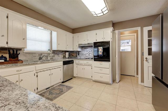 236 E 30th Street, Edmond, OK 73013