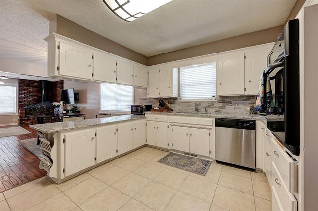 236 E 30th Street, Edmond, OK 73013