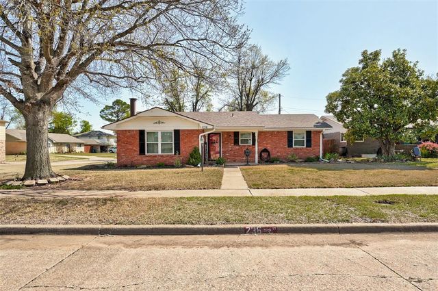 236 E 30th Street, Edmond, OK 73013