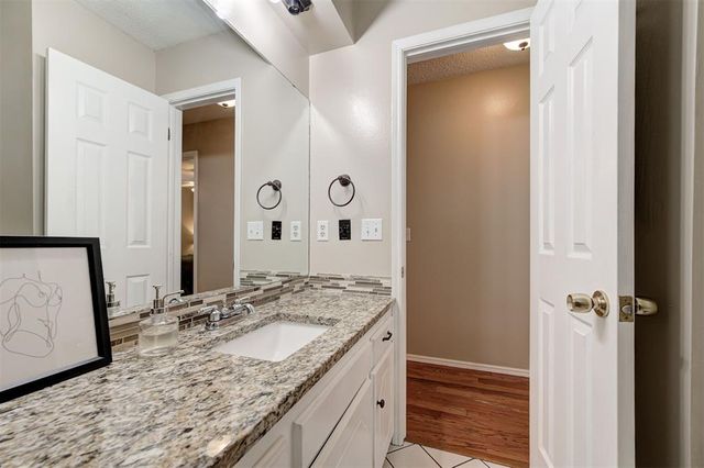 236 E 30th Street, Edmond, OK 73013