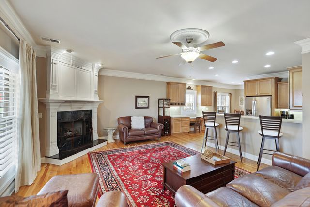 1148 Fairvue Village Ln, Gallatin, TN 37066