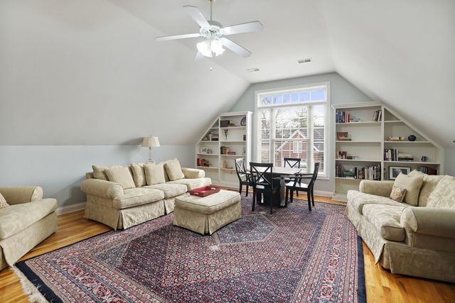 1148 Fairvue Village Ln, Gallatin, TN 37066