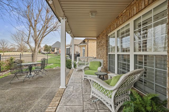 1148 Fairvue Village Ln, Gallatin, TN 37066