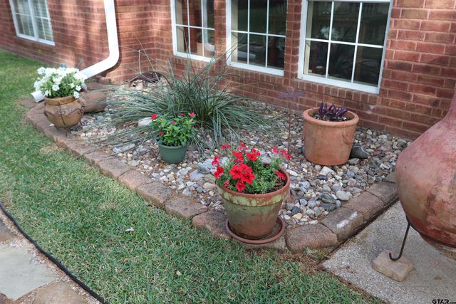 3407 Storey Lake Drive, Tyler, TX 75707