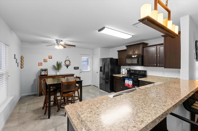 1533 Breanna LN, Kyle, TX 78640