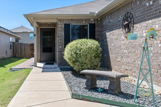 1533 Breanna LN, Kyle, TX 78640