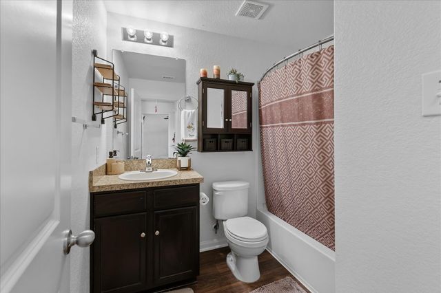 1533 Breanna LN, Kyle, TX 78640