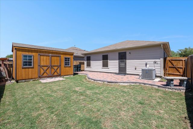 1533 Breanna LN, Kyle, TX 78640