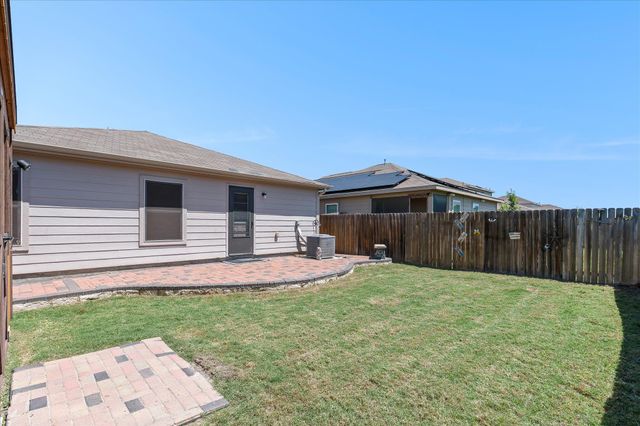 1533 Breanna LN, Kyle, TX 78640