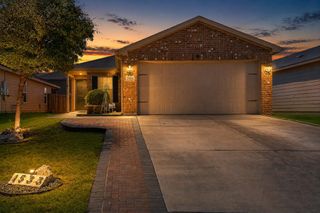 1533 Breanna LN, Kyle, TX 78640