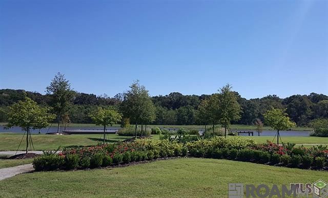 1216 Applewood Dr, Zachary, LA 70791