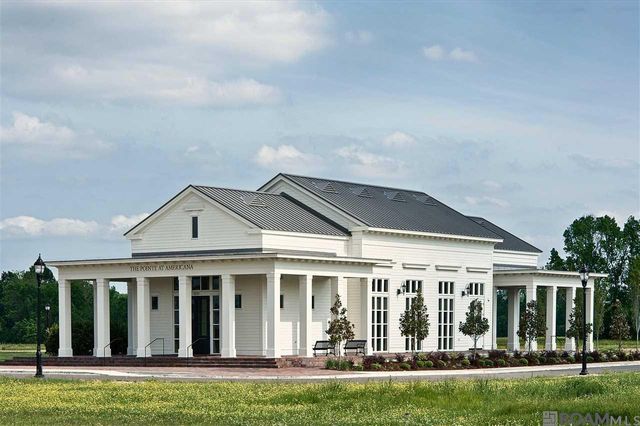 1216 Applewood Dr, Zachary, LA 70791