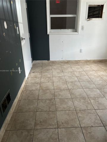 10780 NW 138th St C-5, Hialeah Gardens, FL 33018