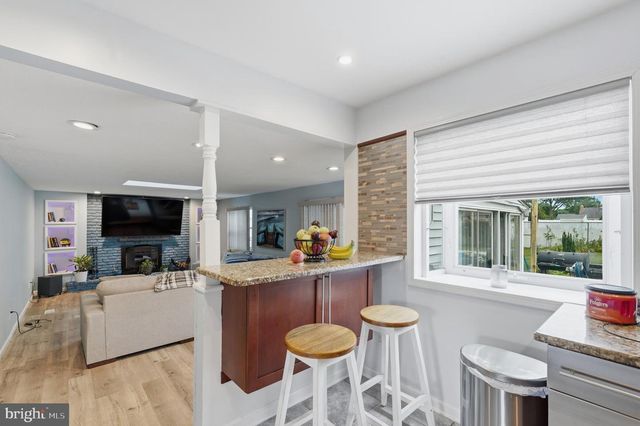 315 TENBY CHASE DR, Delran, NJ 08075