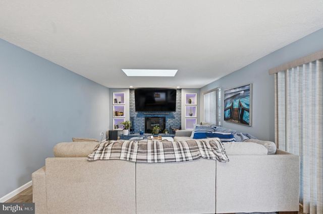 315 TENBY CHASE DR, Delran, NJ 08075