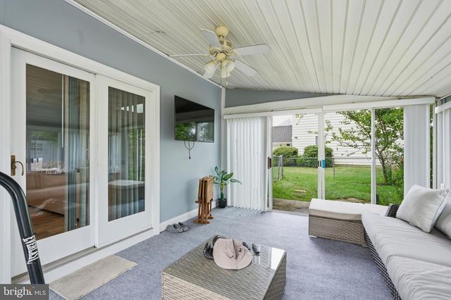 315 TENBY CHASE DR, Delran, NJ 08075