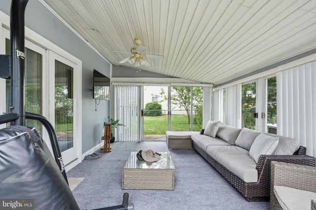 315 TENBY CHASE DR, Delran, NJ 08075