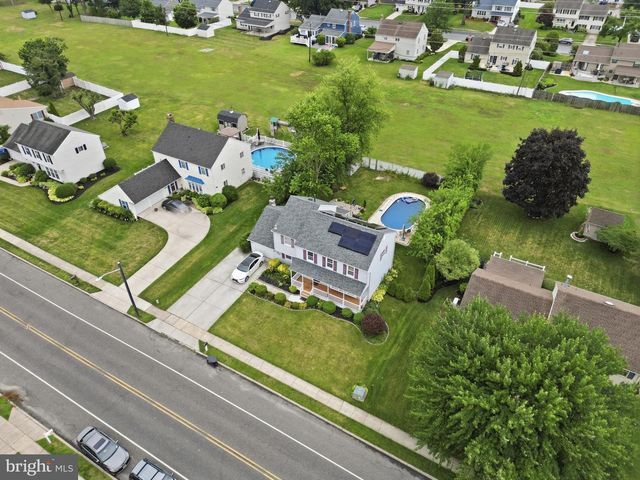 315 TENBY CHASE DR, Delran, NJ 08075