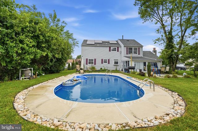 315 TENBY CHASE DR, Delran, NJ 08075