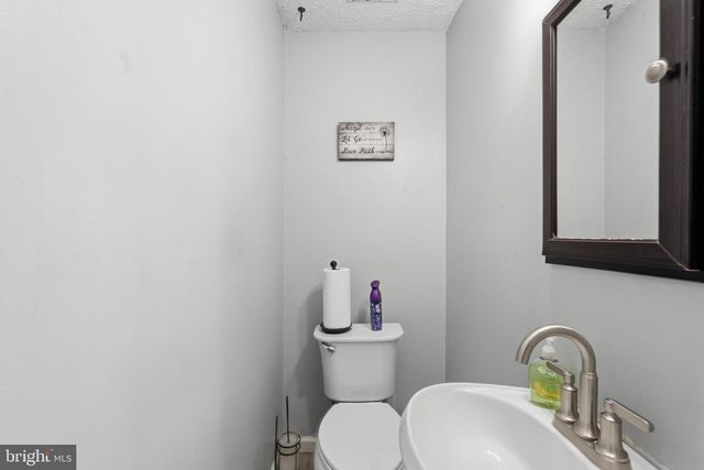 315 TENBY CHASE DR, Delran, NJ 08075