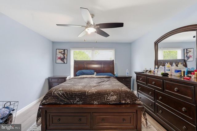 315 TENBY CHASE DR, Delran, NJ 08075