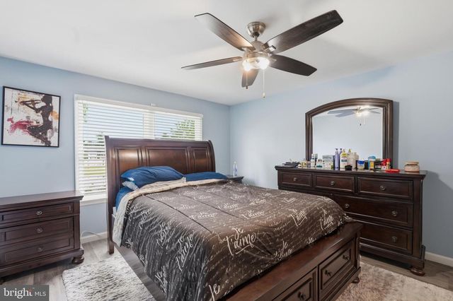 315 TENBY CHASE DR, Delran, NJ 08075