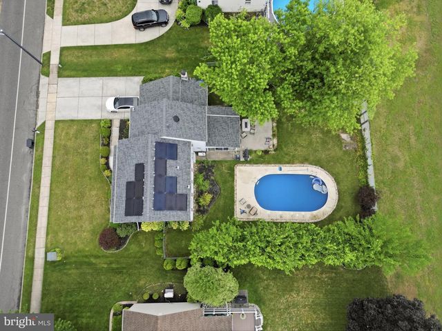315 TENBY CHASE DR, Delran, NJ 08075