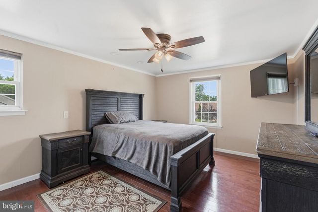 315 TENBY CHASE DR, Delran, NJ 08075