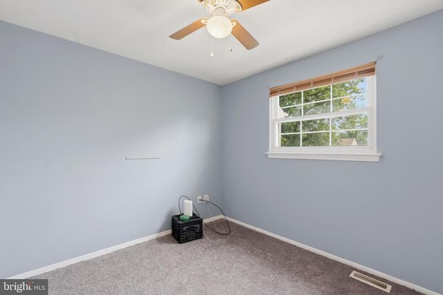 315 TENBY CHASE DR, Delran, NJ 08075