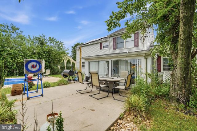 315 TENBY CHASE DR, Delran, NJ 08075