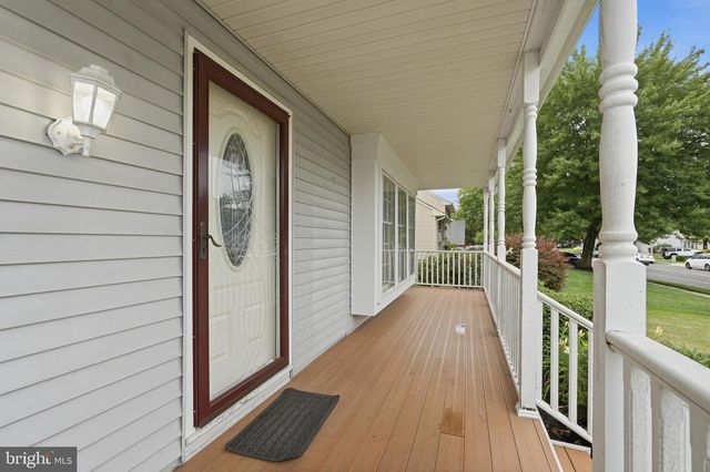 315 TENBY CHASE DR, Delran, NJ 08075
