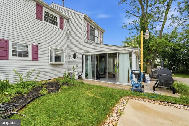 315 TENBY CHASE DR, Delran, NJ 08075