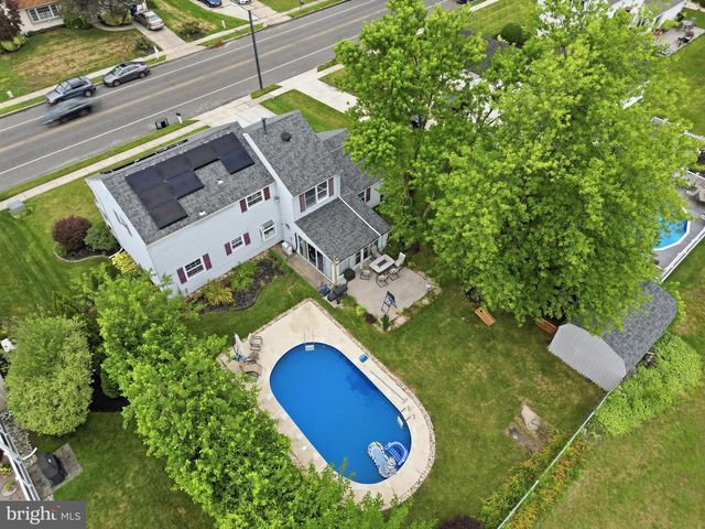 315 TENBY CHASE DR, Delran, NJ 08075