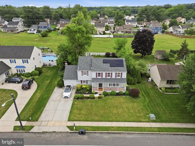 315 TENBY CHASE DR, Delran, NJ 08075