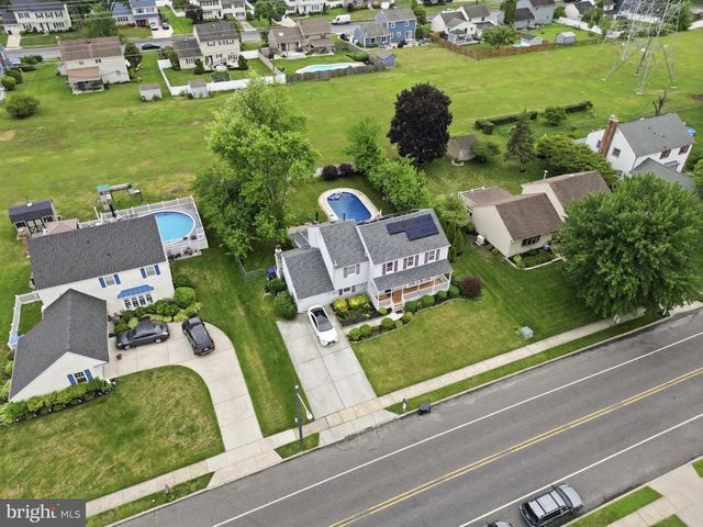 315 TENBY CHASE DR, Delran, NJ 08075