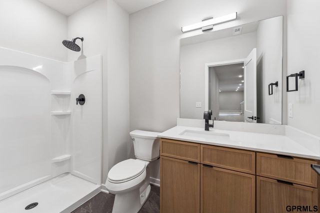 5705 N 197 Avenue, Elkhorn, NE 68022