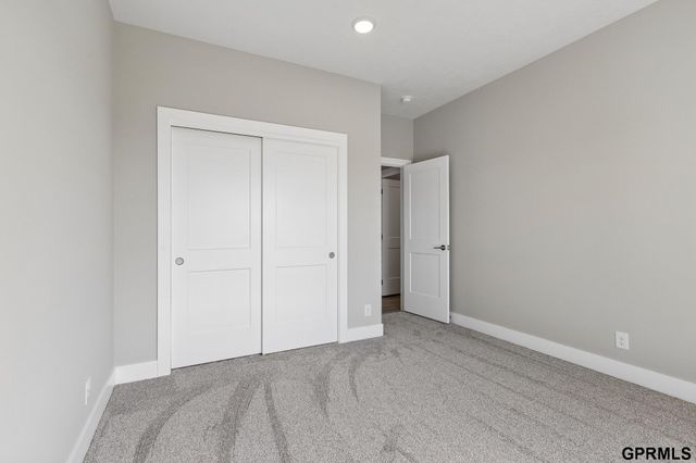 5705 N 197 Avenue, Elkhorn, NE 68022