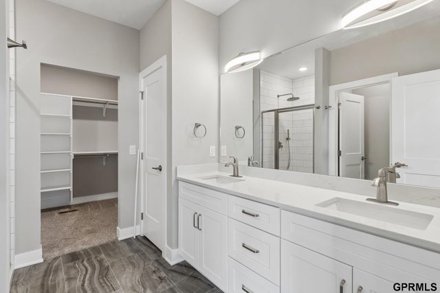 5705 N 197 Avenue, Elkhorn, NE 68022