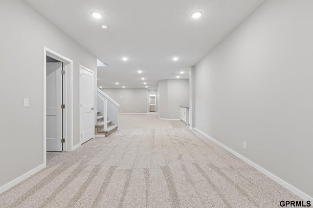 5705 N 197 Avenue, Elkhorn, NE 68022