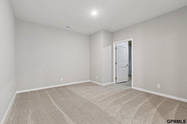 5705 N 197 Avenue, Elkhorn, NE 68022