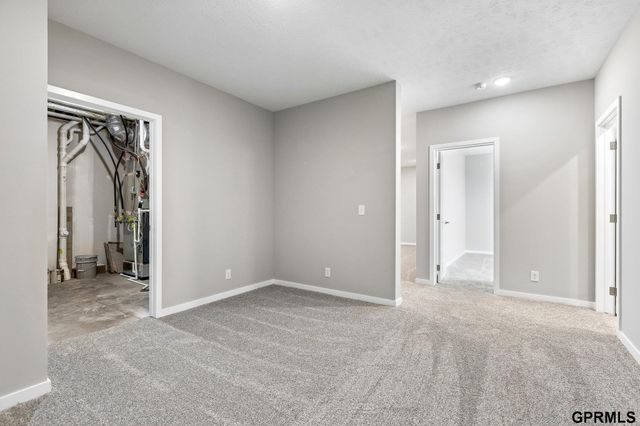 5705 N 197 Avenue, Elkhorn, NE 68022