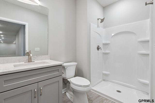 5705 N 197 Avenue, Elkhorn, NE 68022