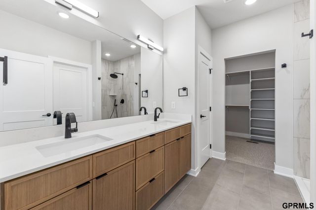 5705 N 197 Avenue, Elkhorn, NE 68022