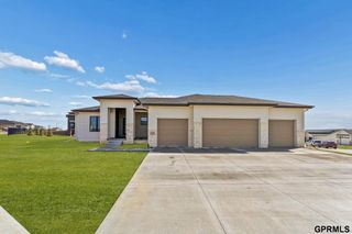 5705 N 197 Avenue, Elkhorn, NE 68022
