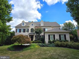 8318 ROXBOROUGH LOOP, Gainesville, VA 20155