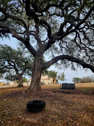 152 Silver Hawk CT, Dripping Springs, TX 78620